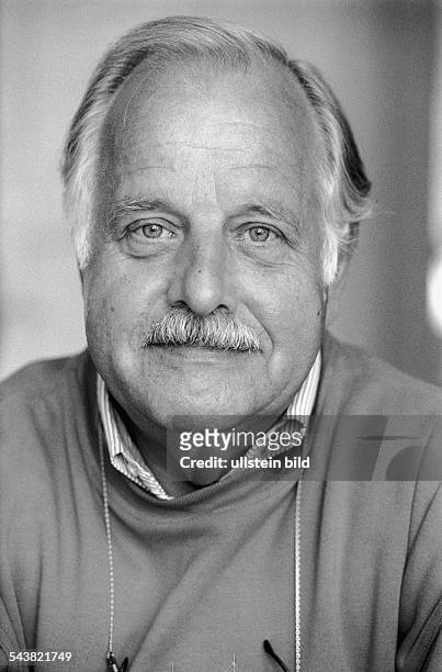 Der Hamburger Regisseur Norbert Schultze jr., Sohn des Komponisten Norbert Schultze. Einzelaufnahme 1997. .