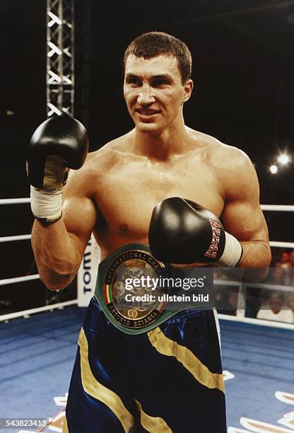 Der ukrainische Boxer Wladimir Klitschko, aufgenommen im Mai 1998. Aufgenommen Mai 1998.