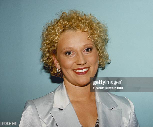 Die Moderatorin des Fernsehsenders N 3 Julia Westlake. Aufgenommen März 1998.