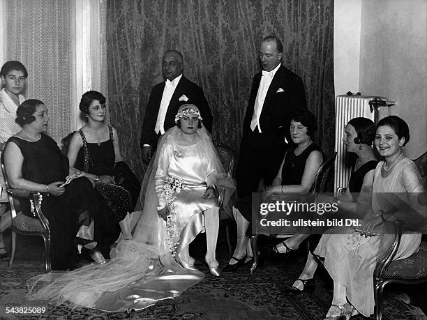 Hanim, Nebile, Turkey*1901-1947+Adopted daughter of Mustafa Kemal Atatuerkand her husband with his family before the start of the wedding party -...