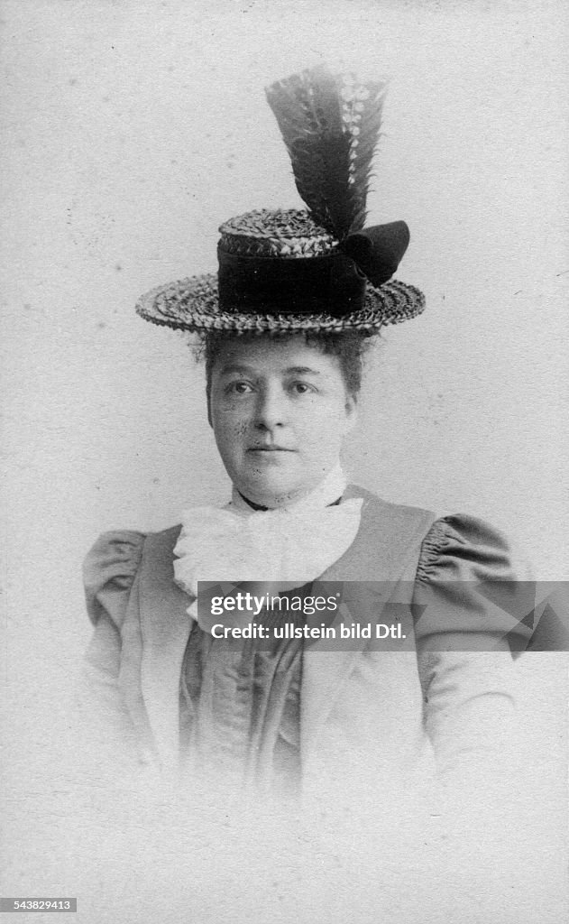 Gebser, Anna - Writer, Journalist, Feminist, Germany