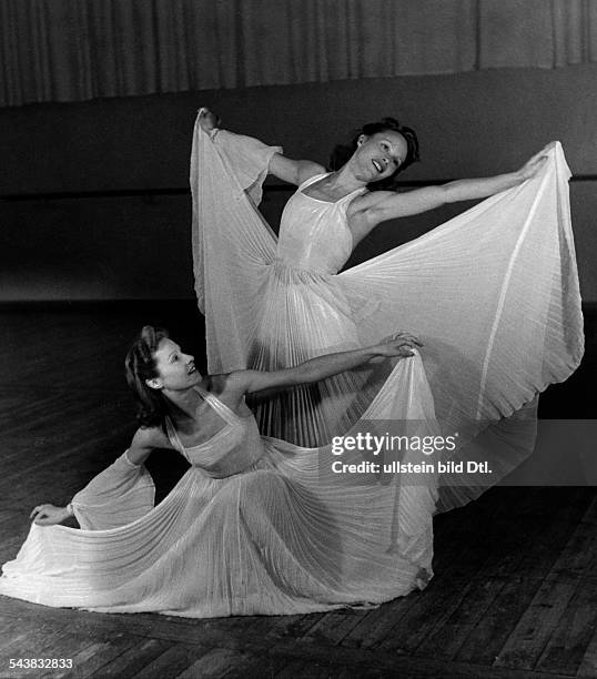 Hoepfner, Margot and Heidi - Dancers, Germany- rehearse before thier performance at the Berlin Volksbuehne - Photographer: Charlotte Willott-...