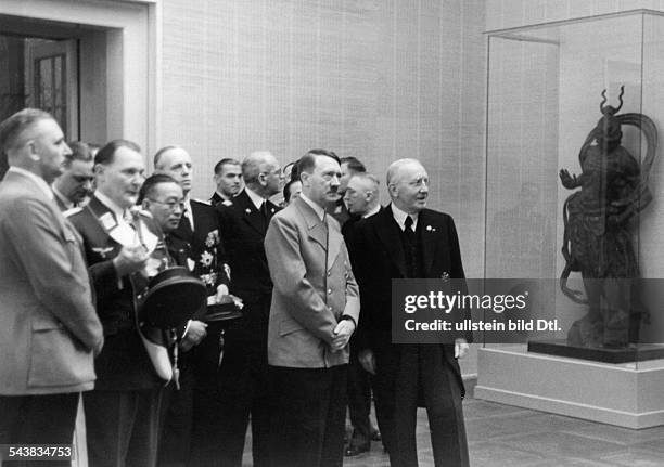 Goering Body 1,986 Hermann Göring Photos Stock Photos, High-Res Pictures, and Images ...
