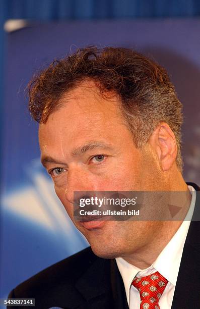 188 Ronald Schill Stock Photos, High-Res Pictures, And Images - Getty Images