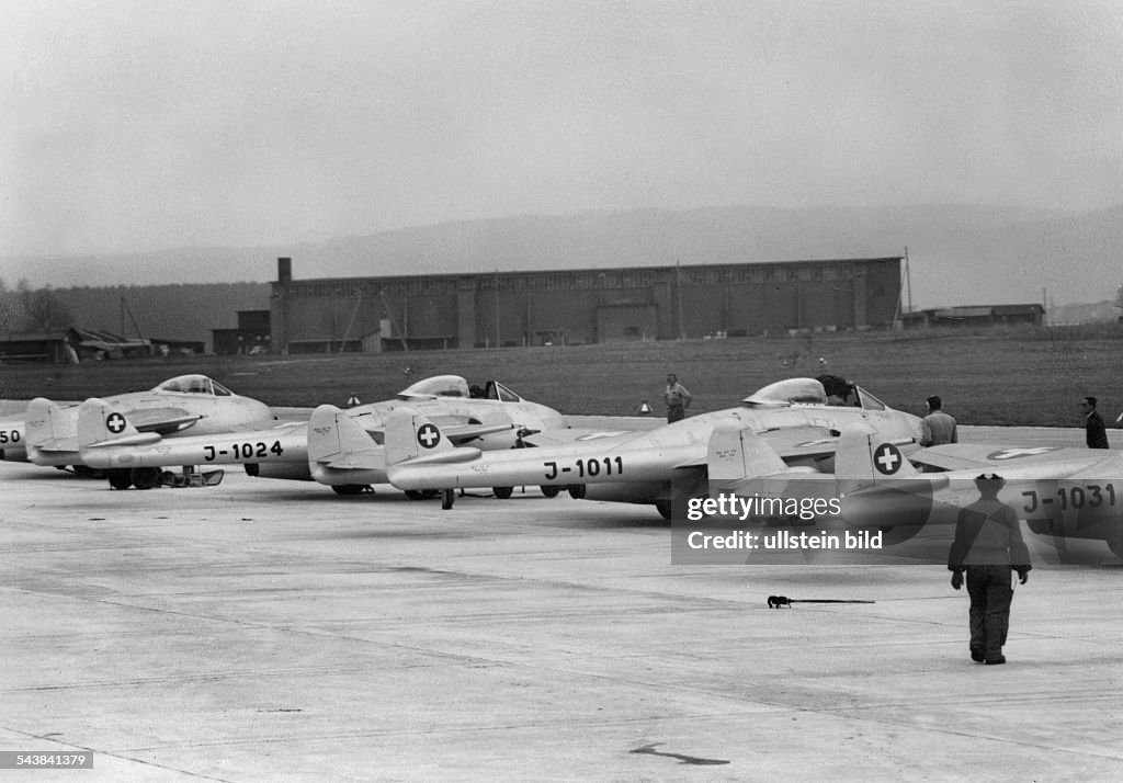 Vampire Engine The de Havilland DH.100 Vampires, the British jet-engine fighters on ...
