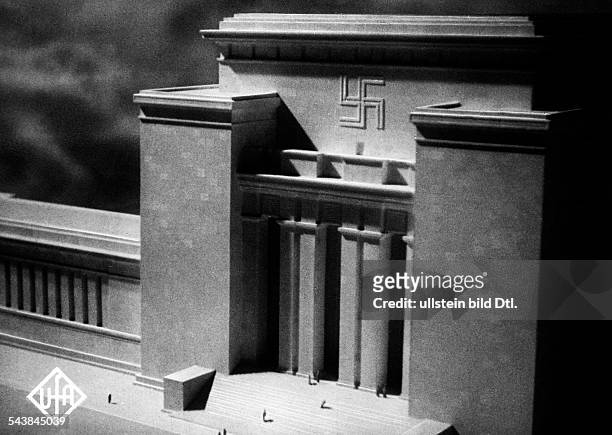 Rebuilding Berlin, architectural models for the so called Welthauptstadt Germania, the Soldatenhalle, design: Wilhelm Kreis - Photographer: UFA-...