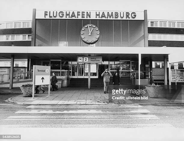 Der Eingangsbereich der Abflughalle des Hamburger Flughafens in Fuhlsbüttel. Hamburg Airport .
