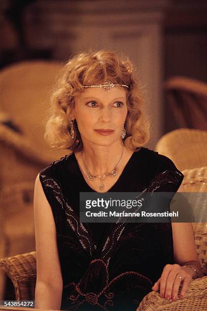 American actress Mia Farrow on the set of "Widows' Peak" by British director John Irvin.