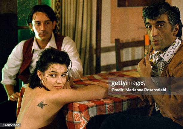 French actors Jean-Hugues Anglade , Beatrice Dalle, and Gerard Darmon on the set of the film 37°2 Le Matin, by French Director Jean-Jacques Beineix.