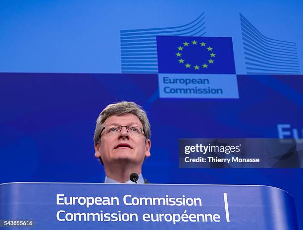 Brussels, Belgium, April 9, 2014. -- EU Employment, Social Affairs and Inclusion Commissioner Laszlo ANDOR is talking to media about an EU Platform...