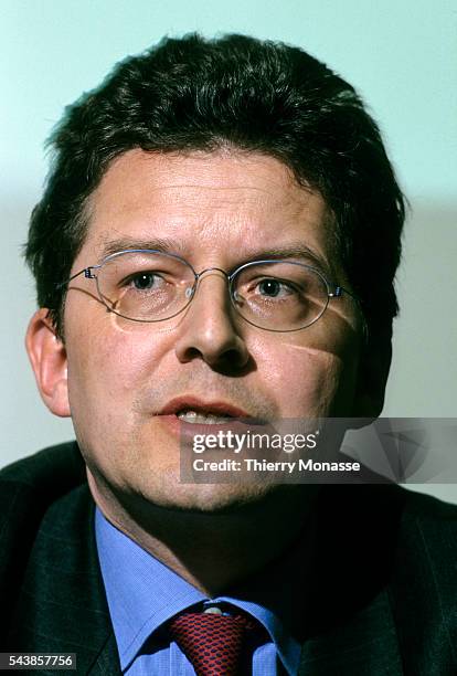 Brussels, Belgium, March 20, 2000. -- Olivier LEFEBVRE during a press conference, when he cames back from London, where he anounce whith and Paris...