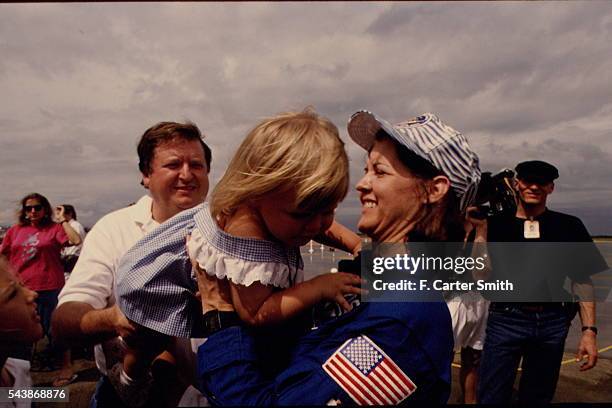86 Kathryn C Thornton Photos High Res Pictures Getty Images 86-kathryn-c-thornton-photos-high-res-pictures-getty-images