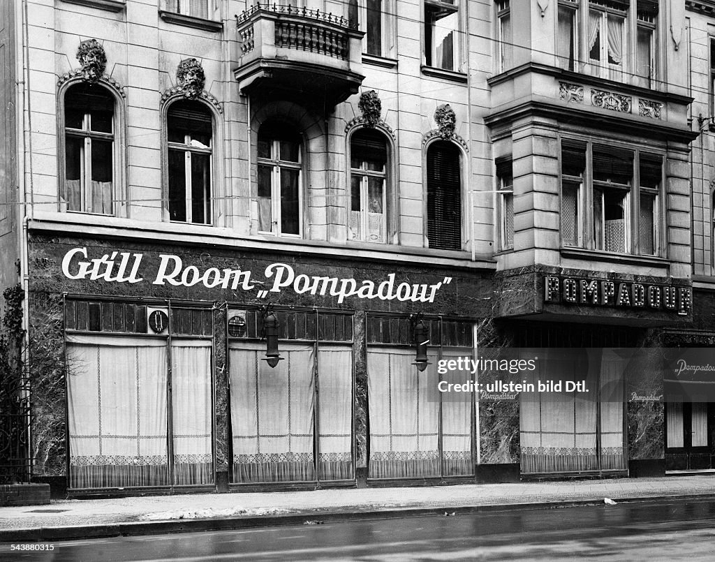 German Empire Kingdom Prussia Berlin Berlin: 'Grill Room Pompadour', venue at the Kurfuerstendamm - 1914- Photographer: Frankl- Published by: 'Berliner Illustrirte Zeitung' 12/1914Vintage property of ullstein bild