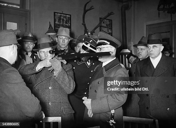 42 Hunter Ritter Stock Photos, High-Res Pictures, and Images - Getty Images