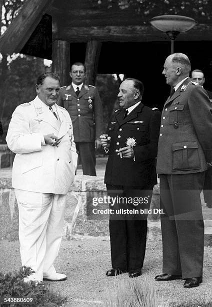 Goering, Hermann Wilhelm - Politician, NSDAP, Germany*12.01.1893-+- with General Joseph Vuillemin in Carinhall - undated- Photographer:...