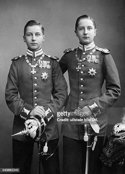 Prussia, August Wilhelm, Prince of, Germany*29.01.1887-+son of Wilhelm II.with his brother Oscar of Prussia - Photographer: Schaarwächter-...