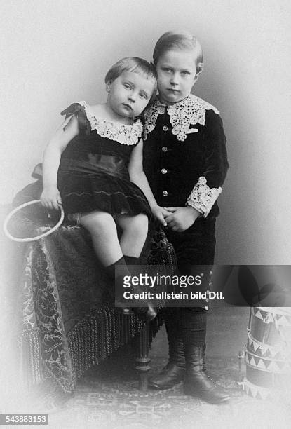 Prussia, August Wilhelm, Prince of, Germany*29.01.1887-+ with his brother Prince Adalbert - Photographer: Selle & Kuntze- 1899Vintage property of...