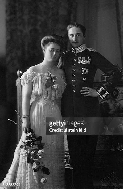 Prussia, Prince August Wilhelm of, Germany*29.01.1887-+son of the last German emperor- with his wife Princess Alexandra Victoria of...