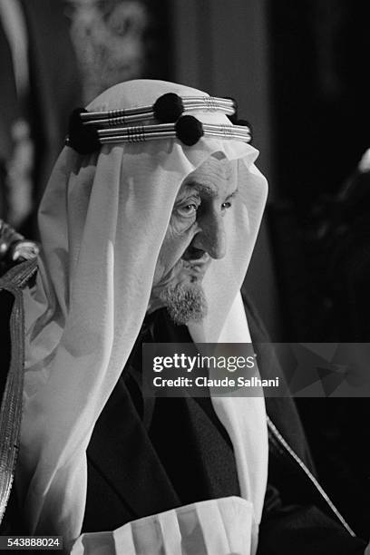 King Faisal of Saudi Arabia on an official visit in Damas.