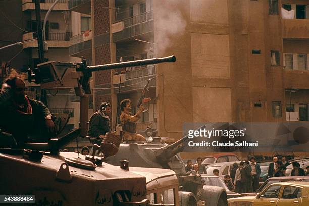 Palestinian combatants maintain their positions in Beirut as they await the results of political negotiations between parties.