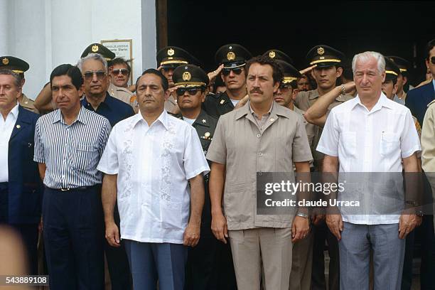 Costa Rican President Oscar Arias, Salvadorian president Napoleon Duarte, Guatemalan President Vinizio Cerezo and Hondurian President José Azcona del...