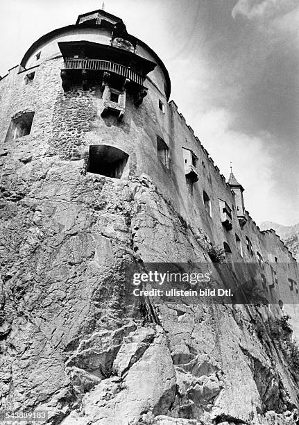 Political training facility of the NSDAP: Hohenwerfen castle - Photographer: Hanns Tschira- Published by: 'Berliner Illustrirte Zeitung'...