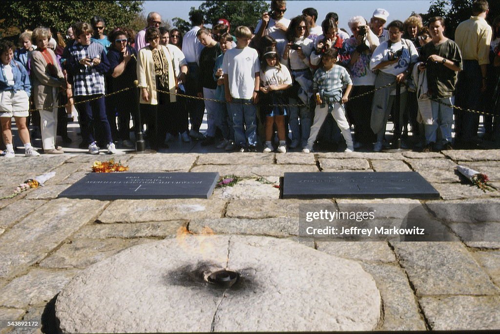 JACKIE KENNEDY'S GRAVE