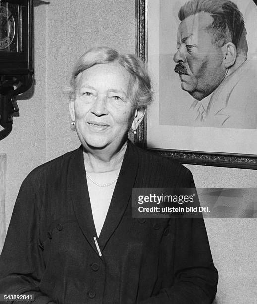 Ebert, Friedrich - Politician, SPD, Germany*04.02.1871-+- President of the Reich 1919-25- wife Louise - 1953Vintage property of ullstein bild