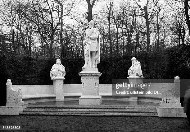 German Empire Kingdom Prussia Berlin Berlin: Brandenburg, Otto II margrave of *nach 1147-04.07.1205+Memorial statue at the Siegesallee in Berlin -...