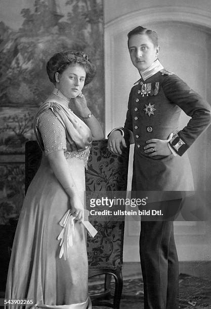 Prussia, August Wilhelm, Prince of, Germany*29.01.1887-+with his wife Princess Alexandra Victoria of Schleswig-Holstein-Sonderburg-Gluecksburg -...