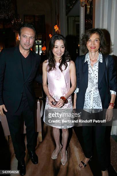Actors Vincent Perez, Michelle Yeoh and Director Anne Fontaine arrive at 6th Chinese Film Festival : Press Conference at Hotel Meurice on June 30,...