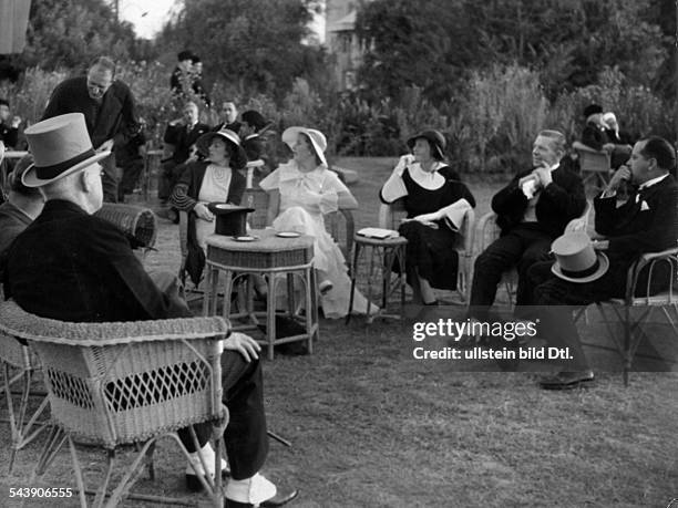 Garden party of the German ambassador Fritz Grobba in Baghdad - undated, around 1935- Photographer: Max EhlertVintage property of ullstein bild