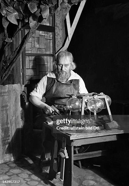 29 Wilhelm Rode Stock Photos, High-Res Pictures, and Images - Getty Images