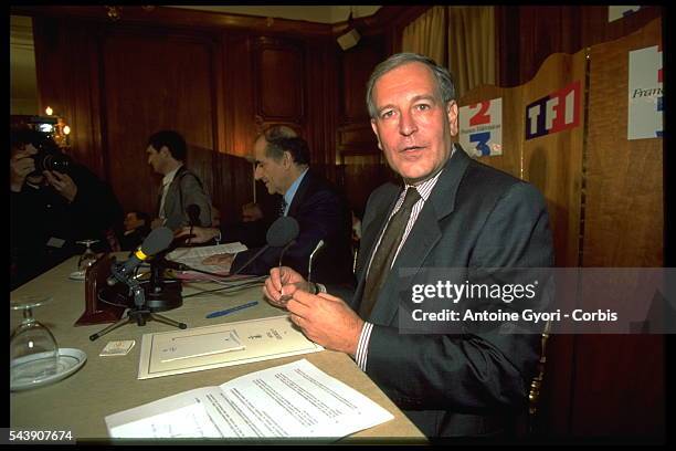 Le président de France 2, Jean-Pierre Elkabbach avec Patrick Le Lay, président directeur général de TF1.