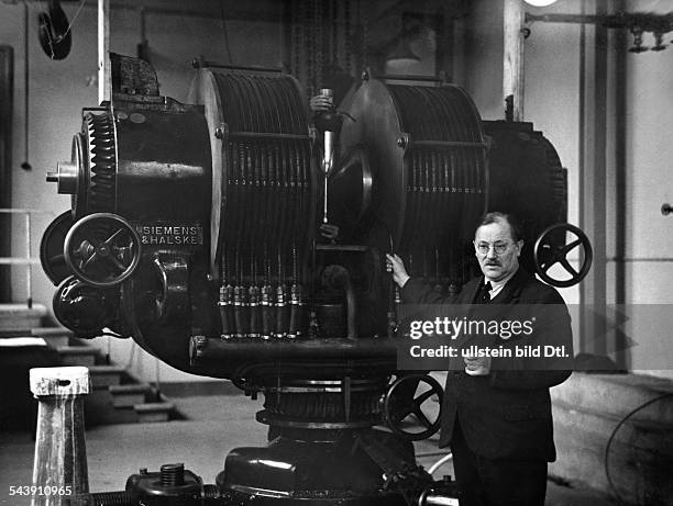 Keesom Examples Willem Hendrik Keesom Photos and Premium High Res Pictures - Getty Images