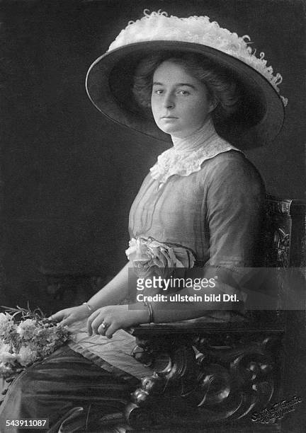 Prussia, Princess Viktoria Margaret of, Germany*17.04.1890-+ - Photographer: Selle & Kuntze- ca 1910Vintage property of ullstein bild