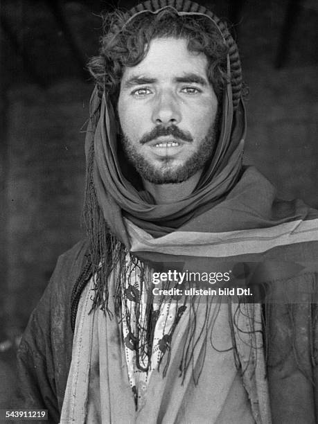 Syria - Aleppo - : Bedouin - Photographer: Alfred Eisenstaedt- 1935Vintage property of ullstein bild