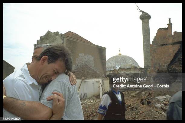 Man seeks comfort from a friend upon returning to his home in Kosovo and finding that his town was destroyed during the Yugoslavian Civil War. In the...