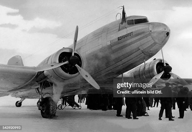 The first Russian commercial aircraft by Aeroflot at the airport in Rangsdorf - 1940- Photographer: Presse-Illustrationen Heinrich Hoffmann-...