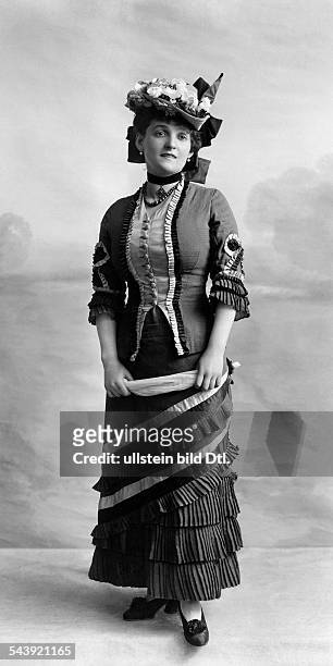 Actress Miss Glasel in 'Das vierte Gebot' - Photographer: Atelier Rembrandt - about 1912 Vintage property of ullstein bild
