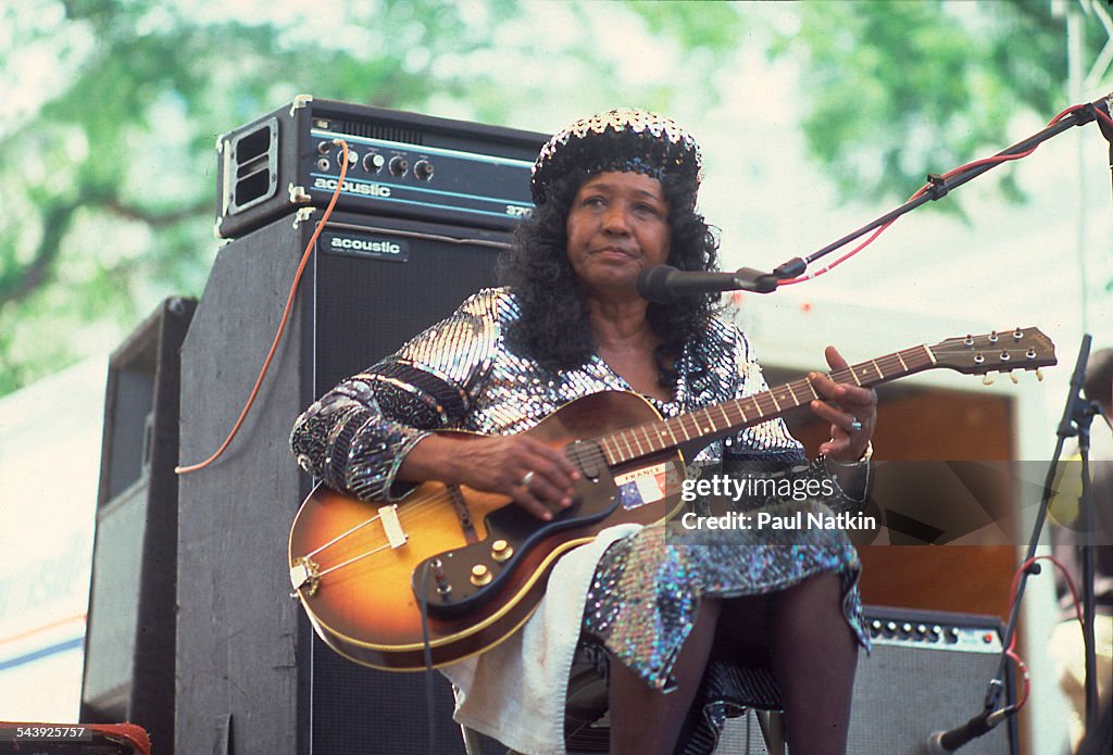 Jessie Mae Hemphill On Stage