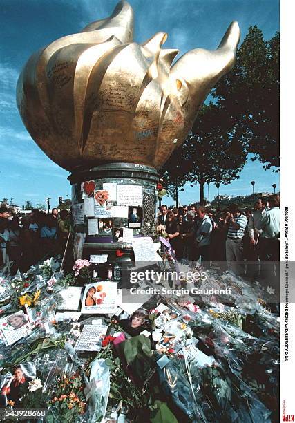 ANNIVERSARY OF THE DEATH OF DIANA AT THE PONT DE L'ALMA