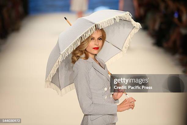 The photo shows Models with the collection of Lena Hoschek on the catwalk in the Erika Hess Ice Stadium in Berlin-Weding. The 19th time, the...