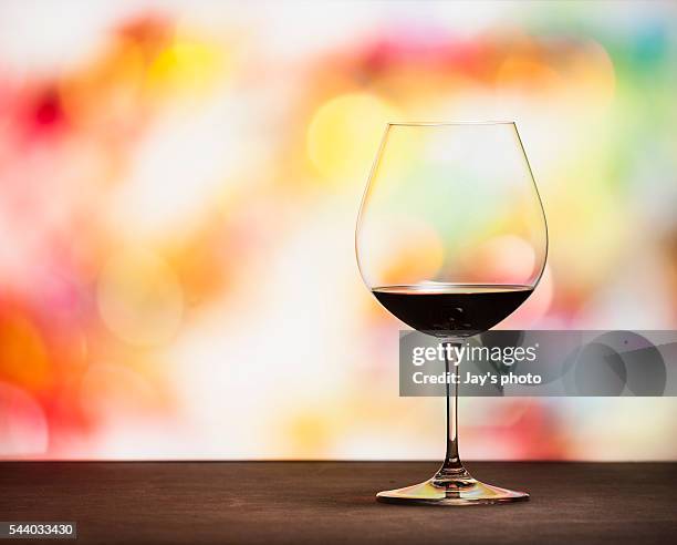 wine in party background - shiraz stockfoto's en -beelden