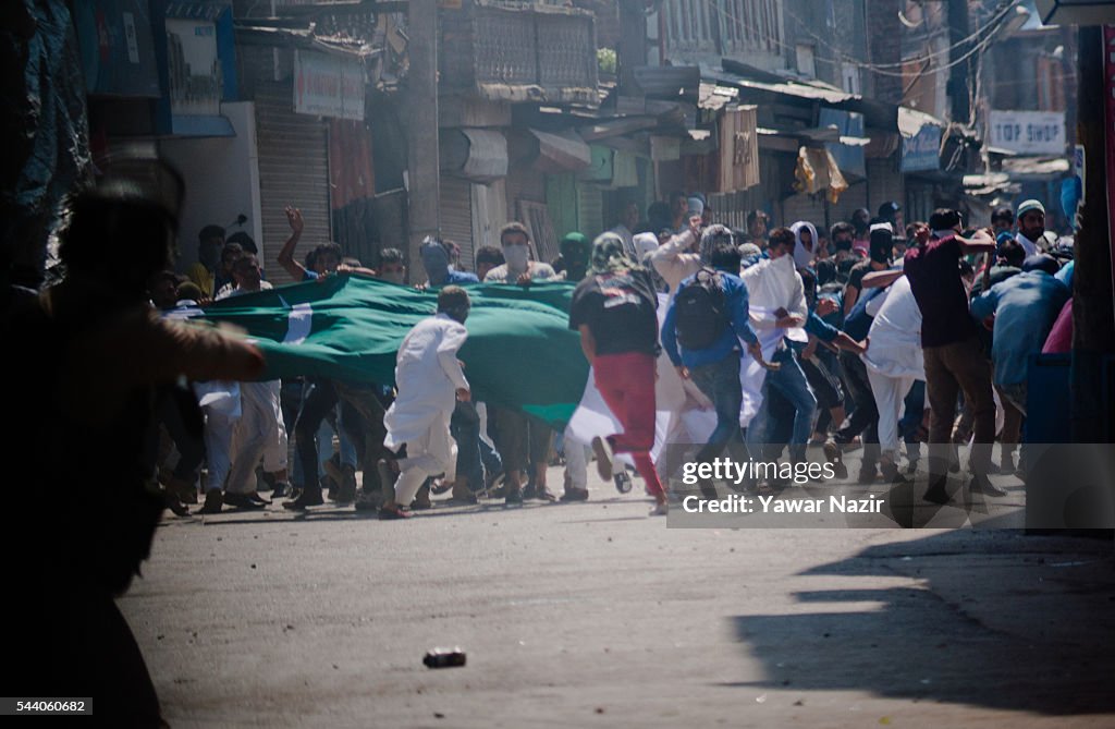 Muslims Attend Mass Prayer On Last Friday Of The Month of Ramadan In Kashmir
