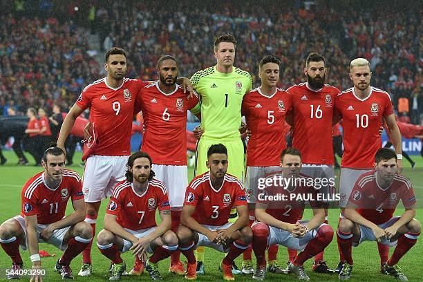 Wales' forward Gareth Bale, Wales' midfielder Joe Allen, Wales' defender Neil Taylor, Wales' defender Chris Gunter and Wales' defender Ben Davies and...