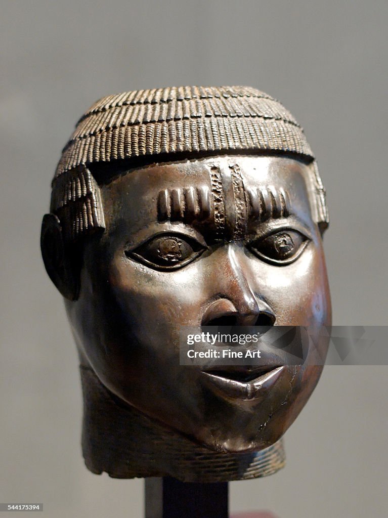 Benin bronze sculpture