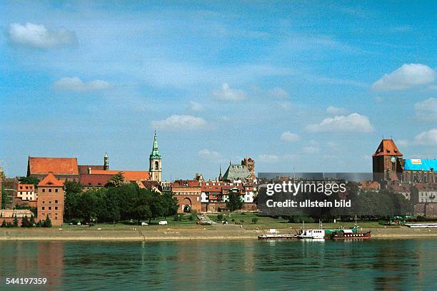 Polen, Torun : Stadtpanorama mit Weichsel.