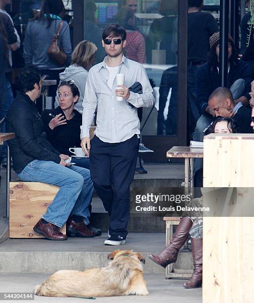 Beverly Hills, California, December 5, 2010 Tobey Maguire, his wife Jennifer Meyer, and their son Otis and daughter Ruby at Urth Cafe in Santa Monica...