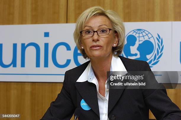 Sabine Christiansen, Unicef Botschafterin, D